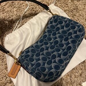 NWT Coach Denim Swinger Bag